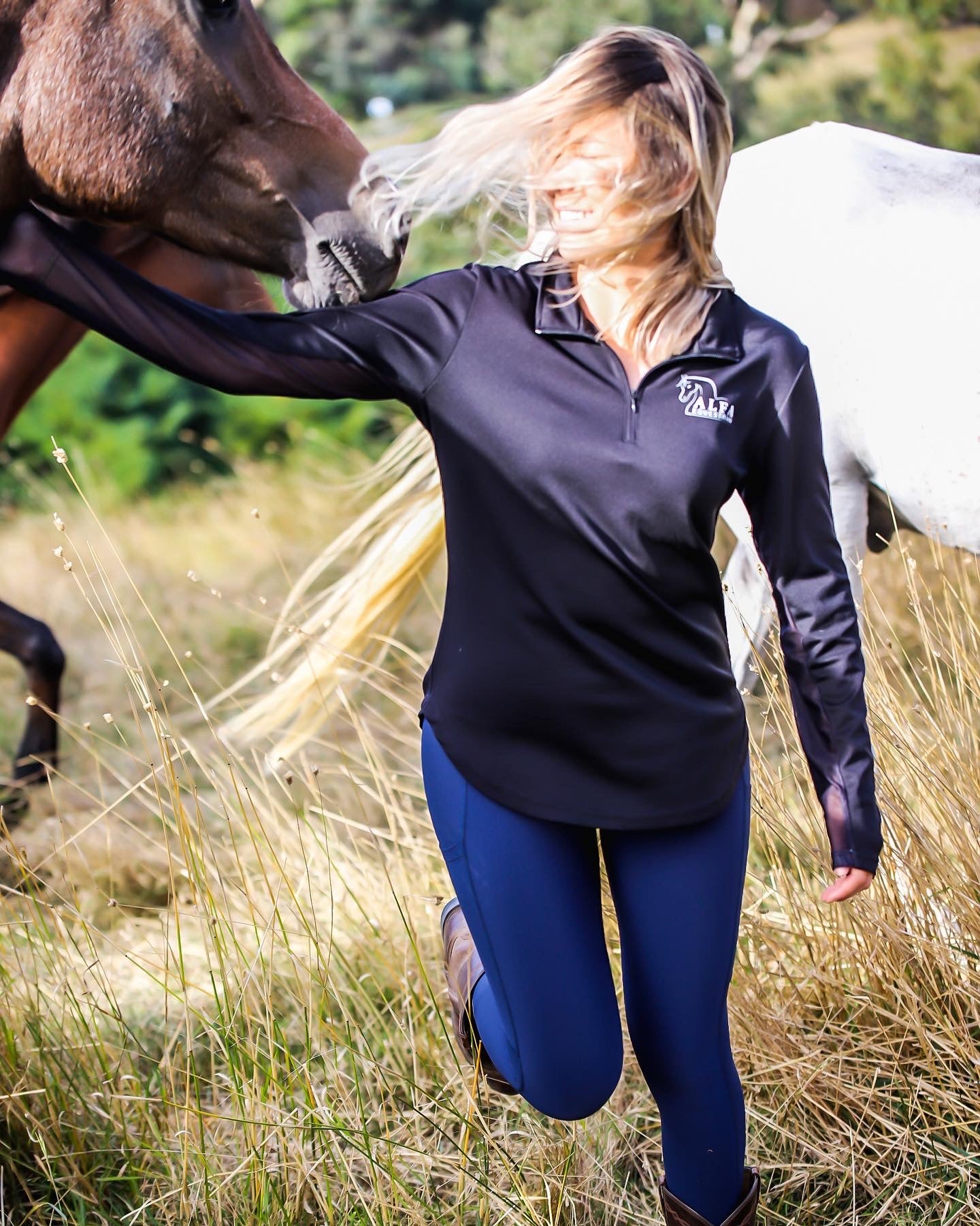 ALFA Curved Hem Top